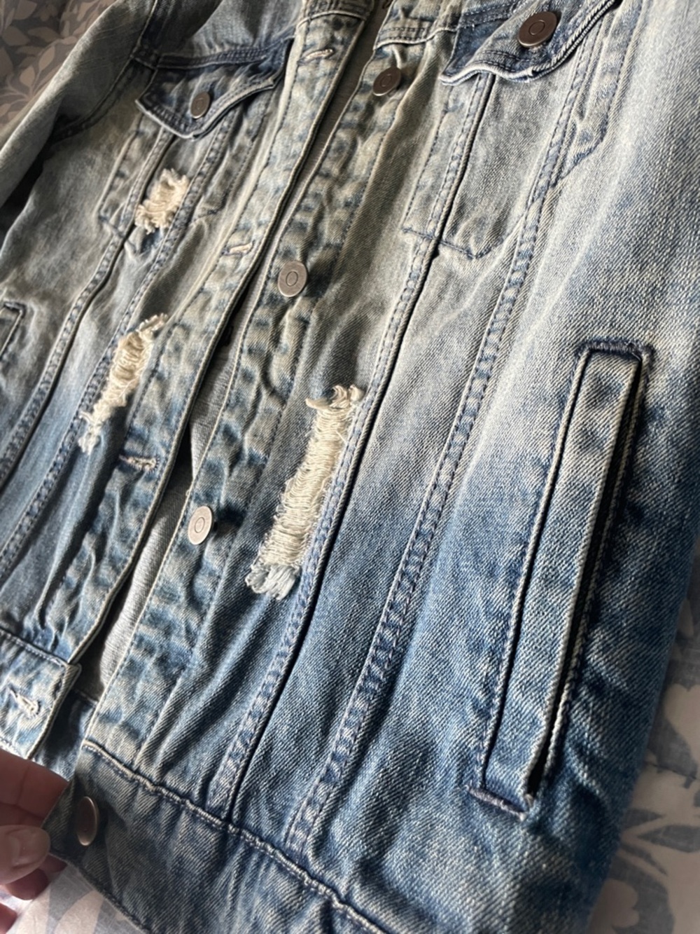 Leopard Collar Distressed Denim Jacket - Blue - Picture 7 of 10
